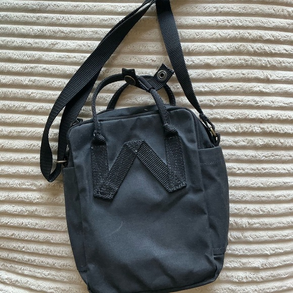 Kånken Black Crossbody Bag - Picture 3 of 4